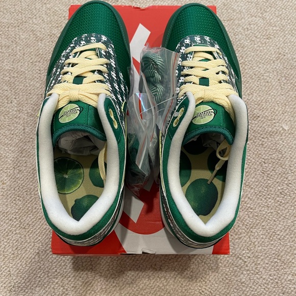 Brand New DS Nike Air Max 1 Limeade in Mens size 9.5 - Picture 3 of 4